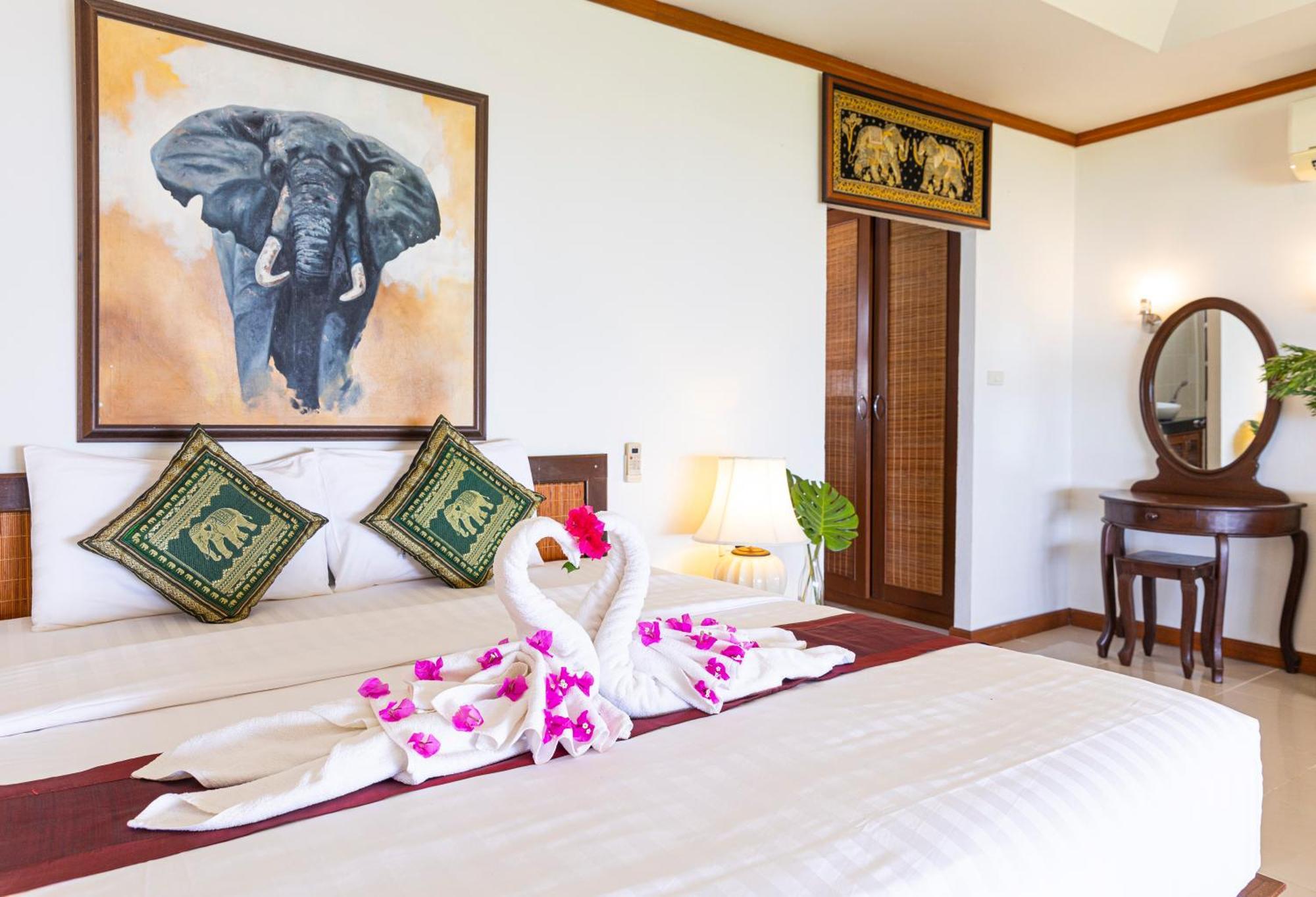 Lipa Lodge Beach Resort Lipa Noi Buitenkant foto